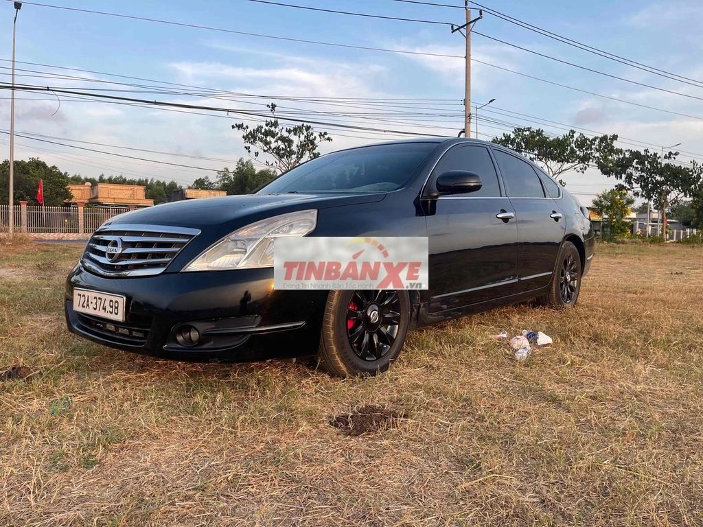 Nissan Teana màu Đen