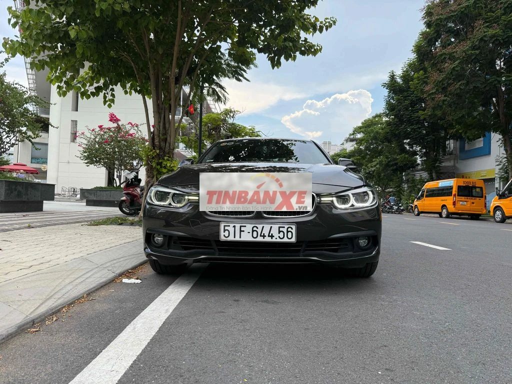 BMW 3 Series 2015 320i - 45000 km