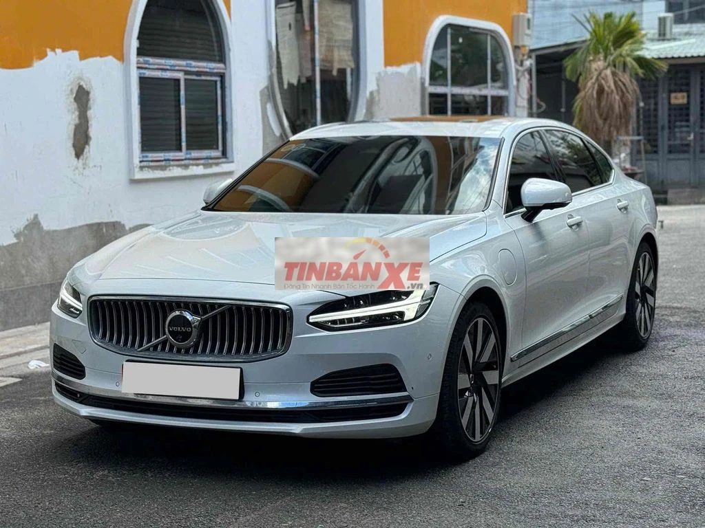 Volvo S90L Plus 2024 T8 5.000km Trắng