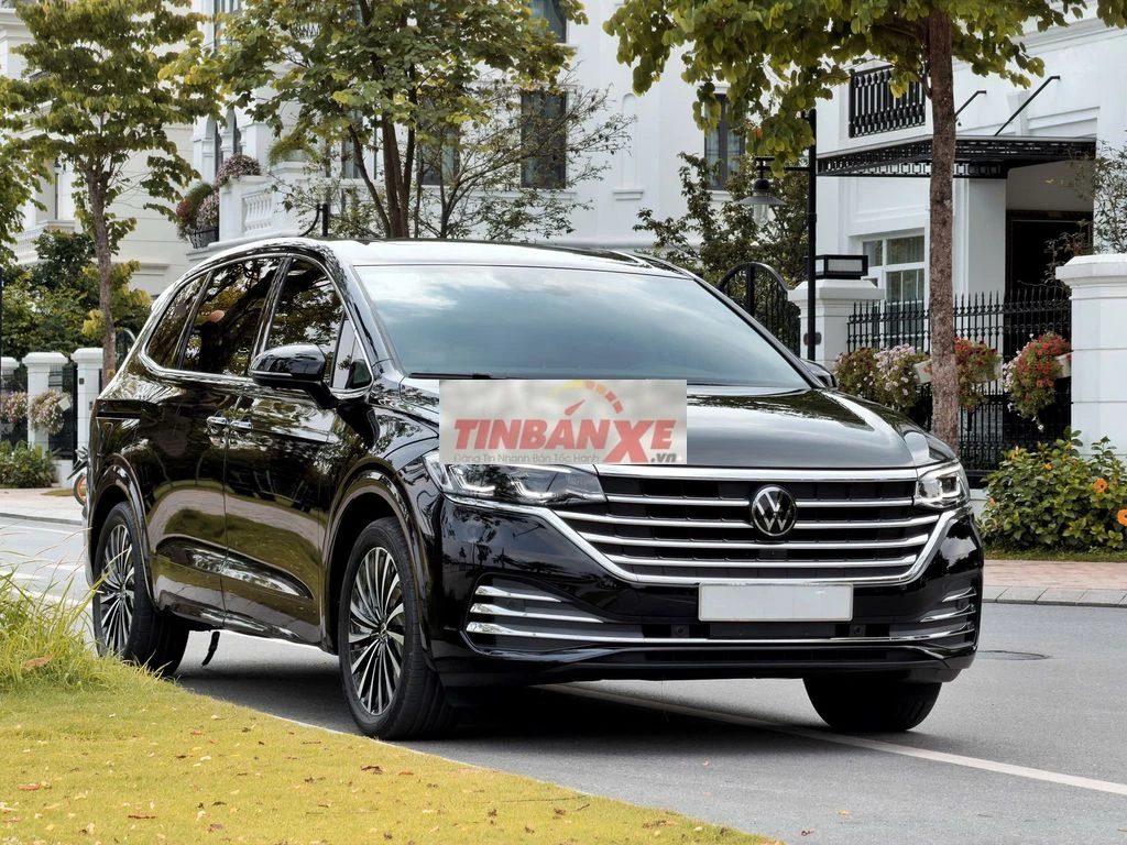 Volkswagen Viloran 2025 Luxury Đen 999 km