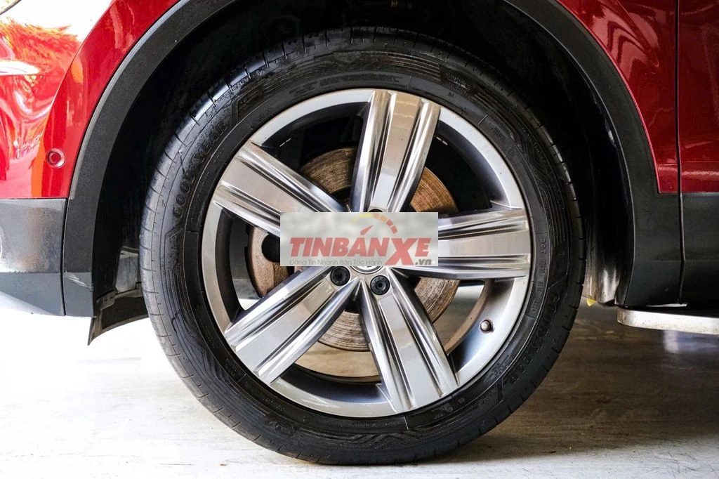 Volkswagen Tiguan 2019 SUV 7 chỗ Đỏ