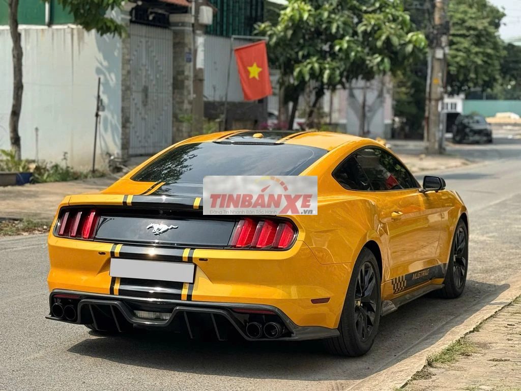 Ford Mustang 2014 2015 50.000 km Vàng