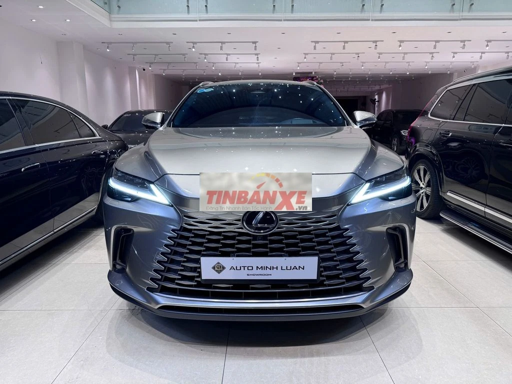 Lexus RX Model 2024 350 Luxury - 3900 km