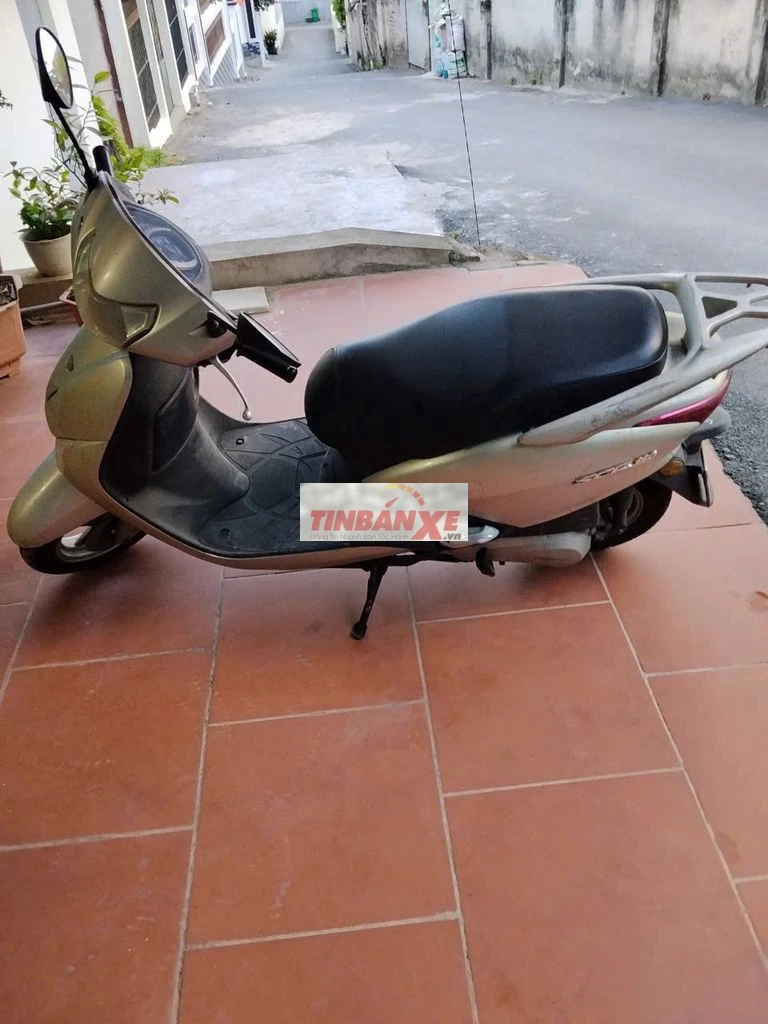 Honda SCR 110 màu Bạc