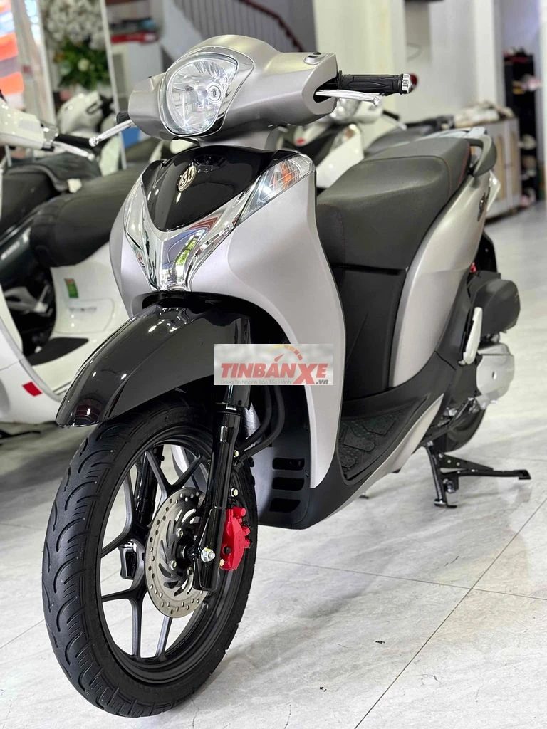 Honda SH Mode 2018 Chuẩn Đặc Biệt Bạc