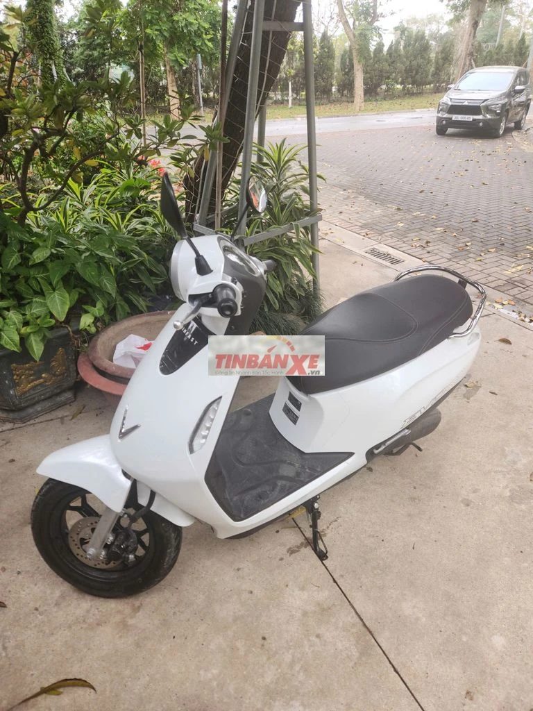 Vinfast Evo Grand Trắng 2026