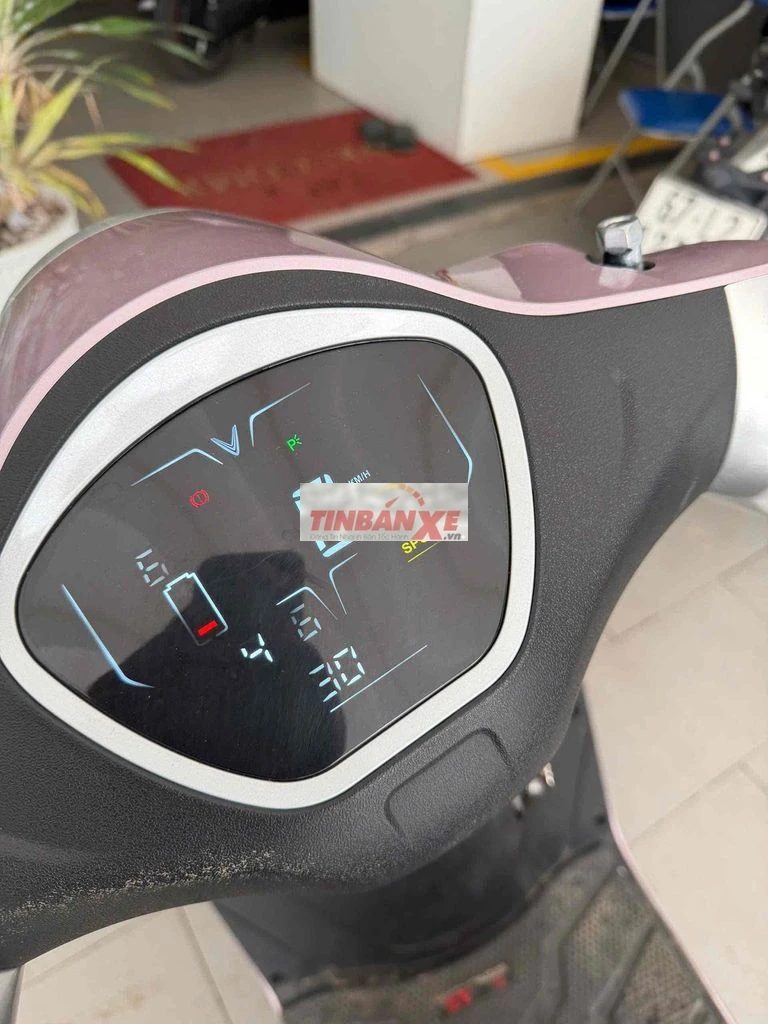 Xe máy điện VinFast Evo 200 Lite Hồng