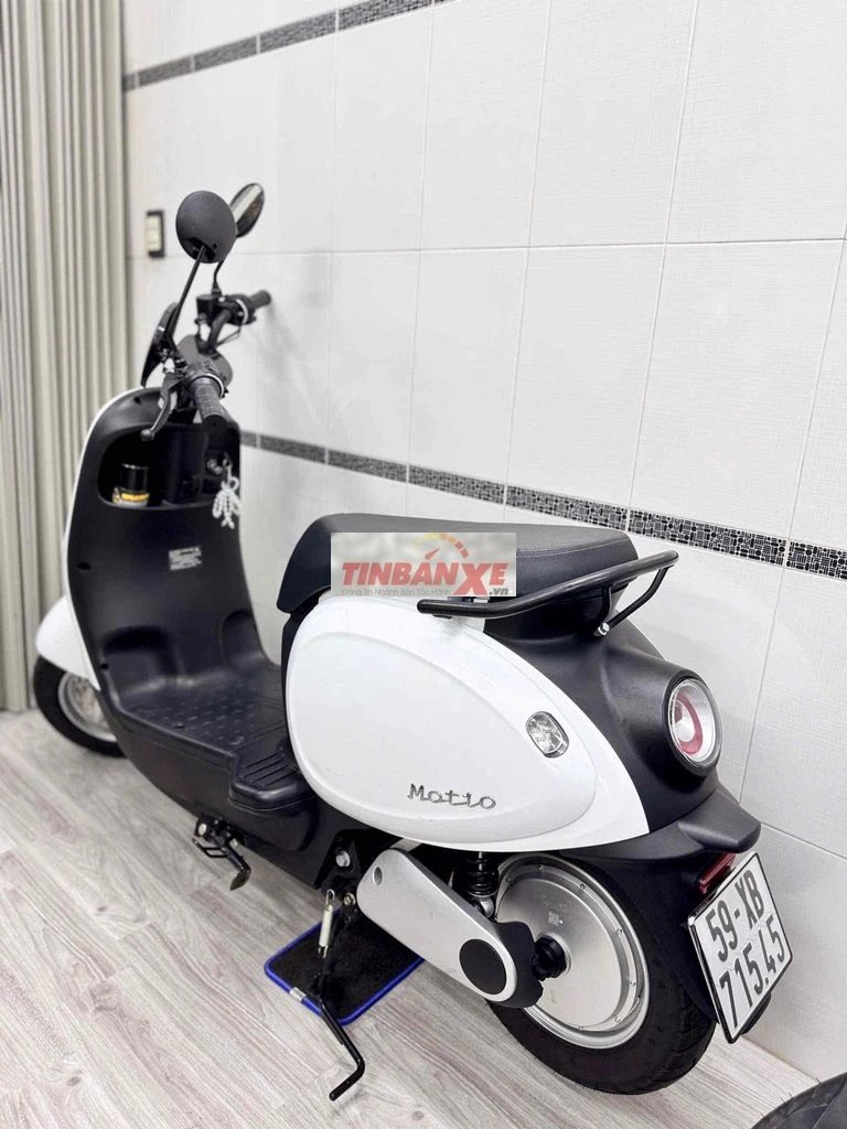 Xe máy điện VinFast Motio Trắng