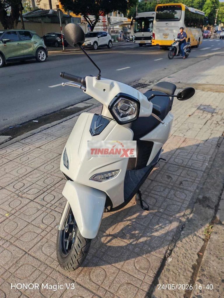 Vero X Trắng 400km , ĐK 5 / 2026 . giá iu
