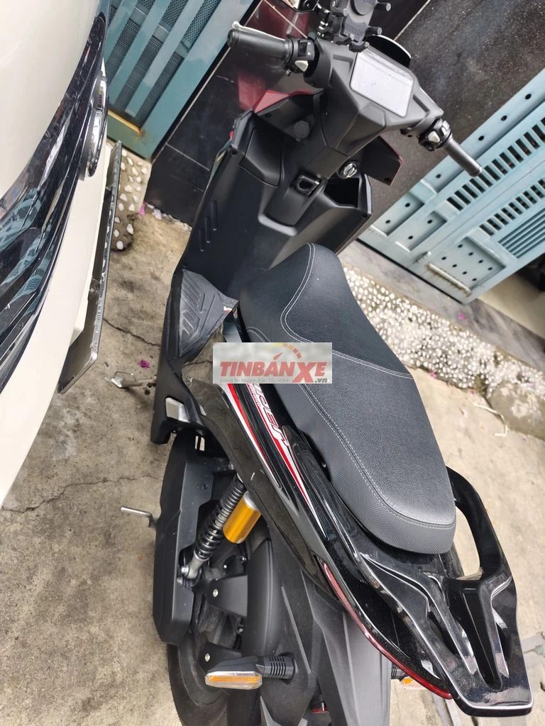 Xe máy điện VinFast ViPer Đỏ Đen