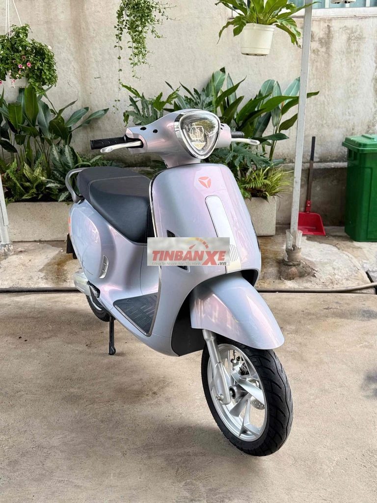 Xe máy điện Yadea Orla Hồng Tím