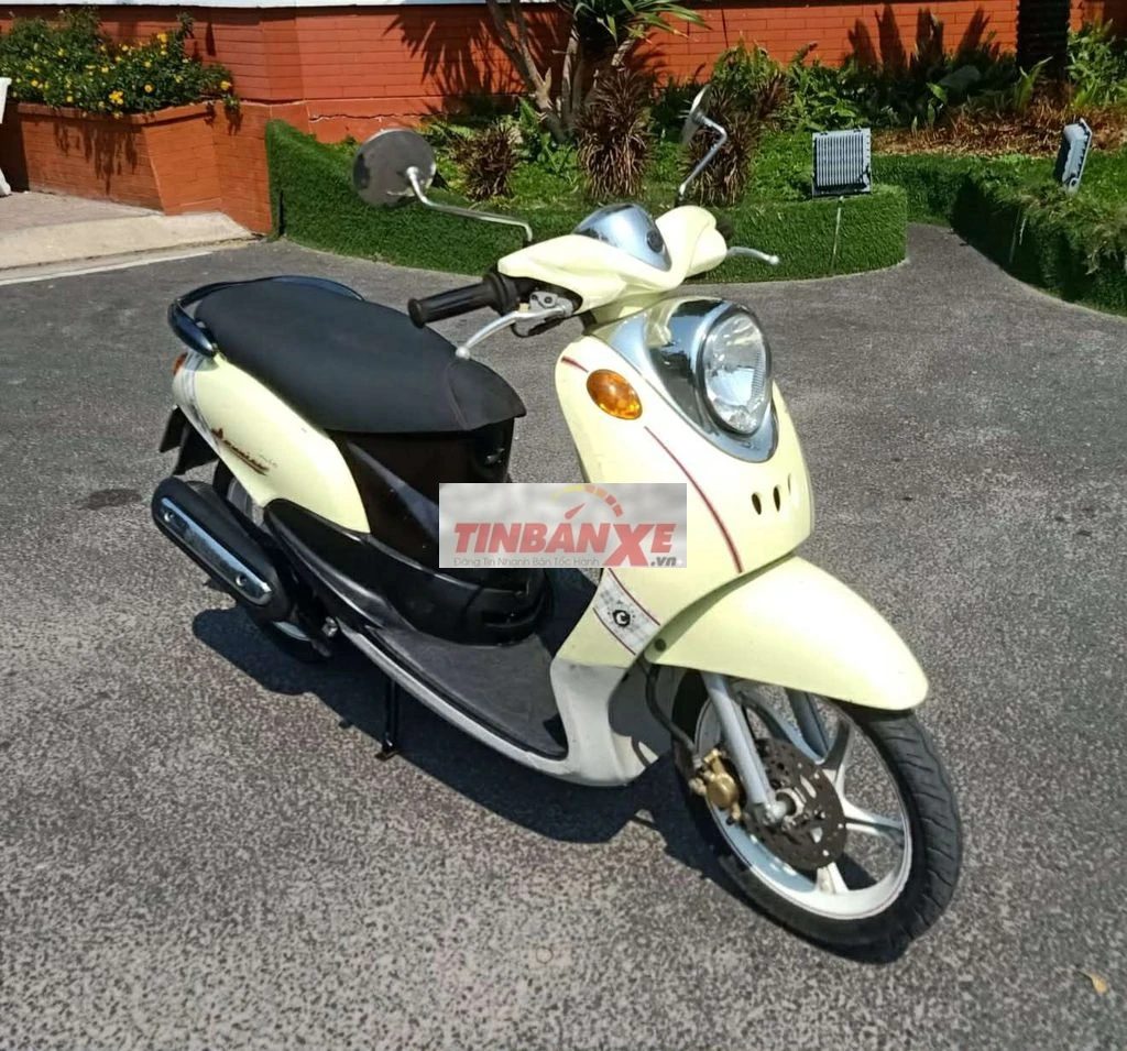 Yamaha Classico 2012 Vàng kem