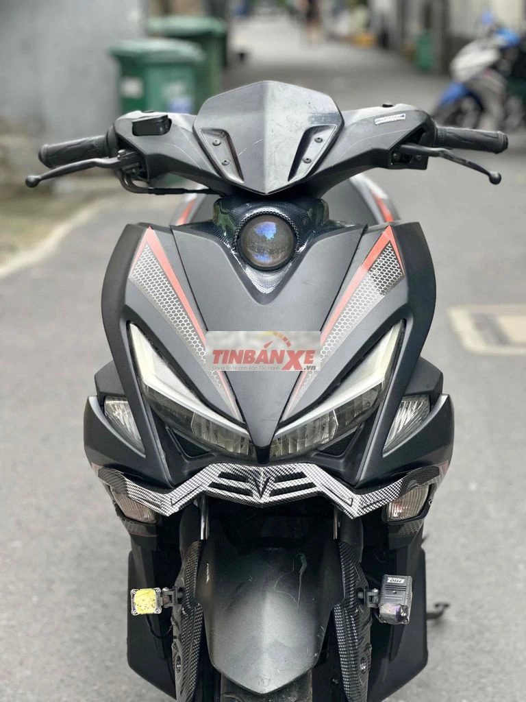 Yamaha Nvx 155..khoa ga..9 chủ..máy zin êm ru