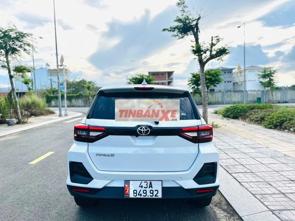 Toyota Raize 2025 1.0 Bi Turbo - 25.000 km
