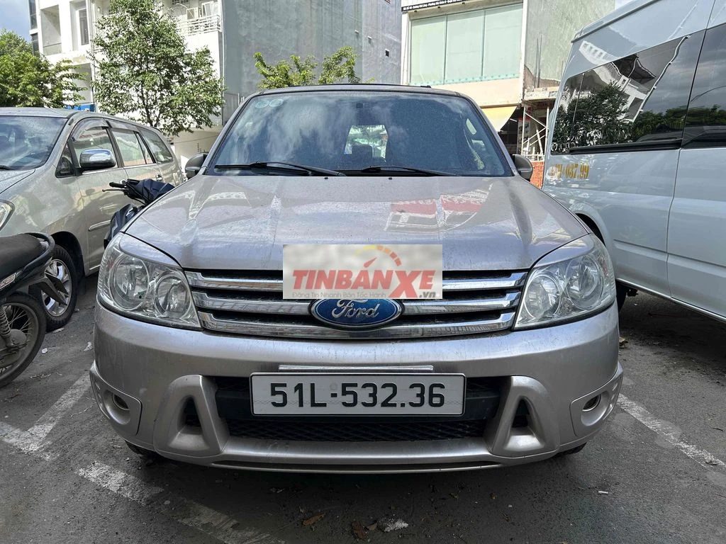 Ford Escape Bạc 5 chỗ