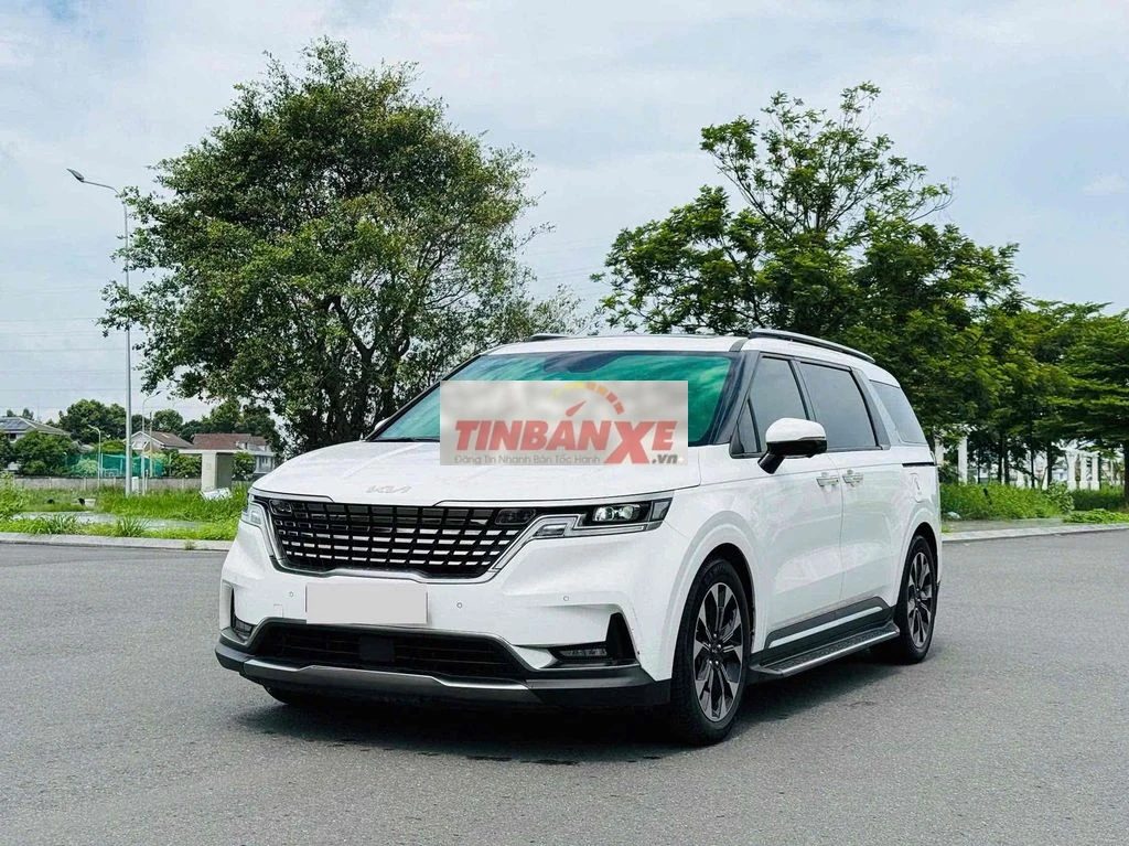KIA Carnival 2.2D Signature 2022 Trắng
