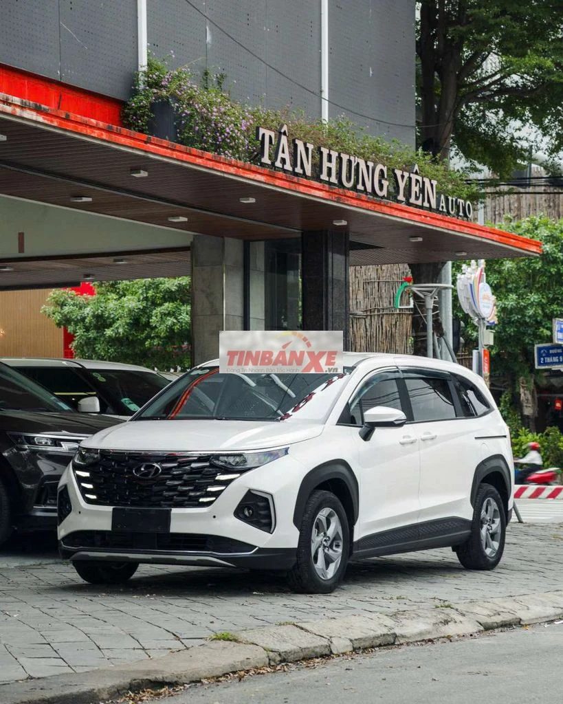Hyundai Custin 2024 1.5T 30000 km Trắng