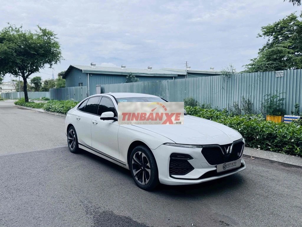 VinFast Lux A 2.0 Trắng 2019 48.000 km