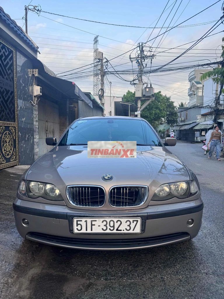 BMW 318i 2005 nâu