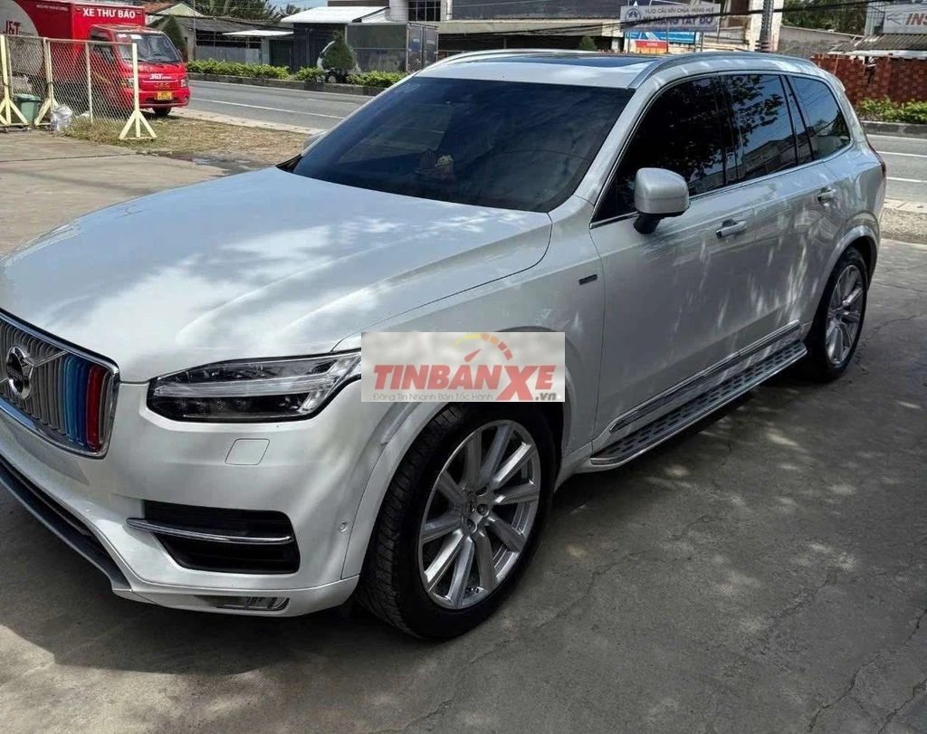 Volvo XC90 Trắng 7 chỗ 164.474 km