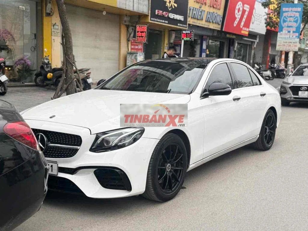 Mercedes Benz E Class 2017 E250 - 98000 km