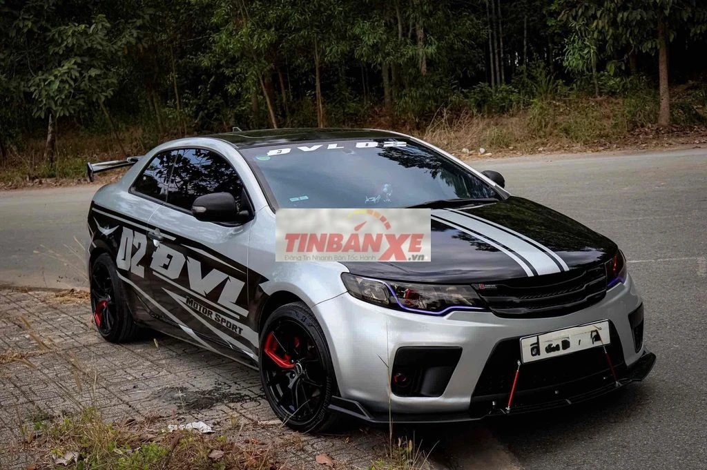 KIA Forte Koup 2009 Bạc Đen