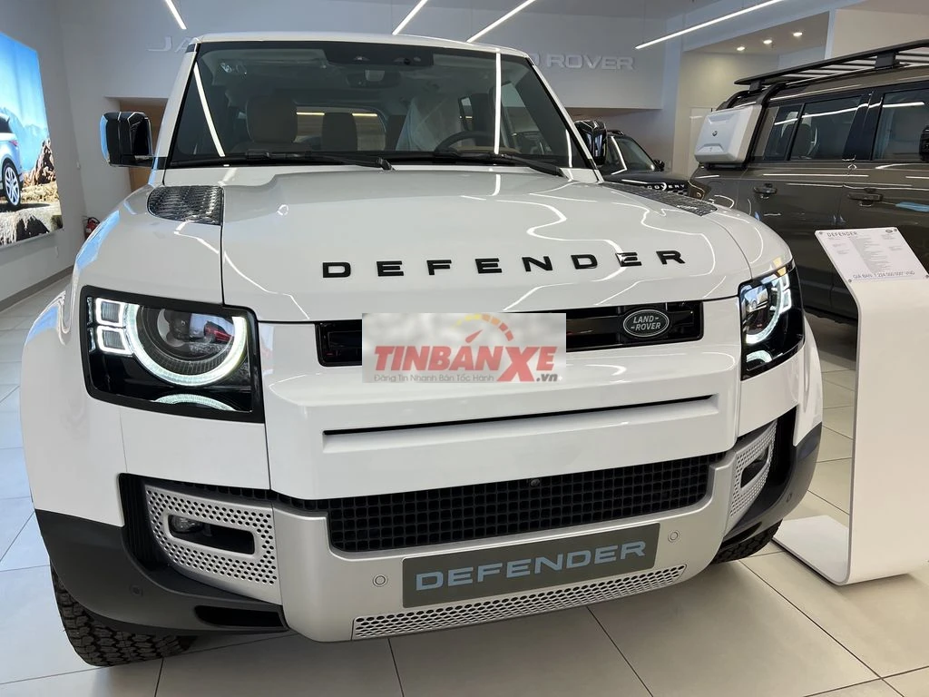 Bán Land Rover Defender 130 Bản 8 Chổ Rất Rộng Rãi