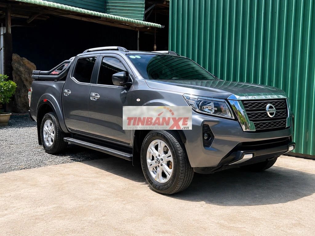 Nissan Navara 2023 Xám 37.000 km