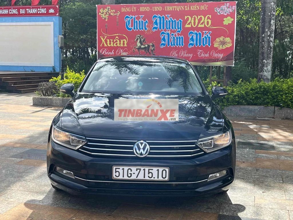 Volkswagen Passat 2015 Đen 90000 sai 1kn tặng xe