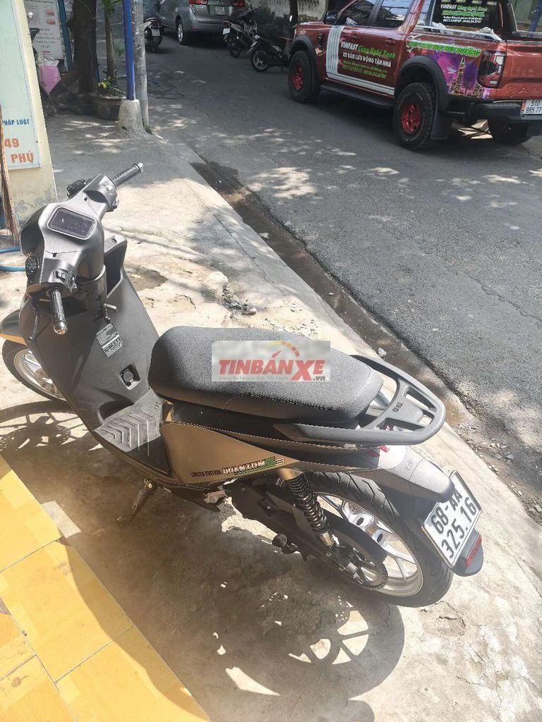 Xe máy điện Datbike Quantum S3 Đen