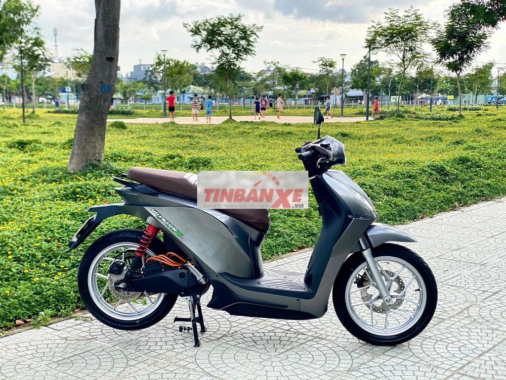 Xe máy điện Dat Bike S3 Xám