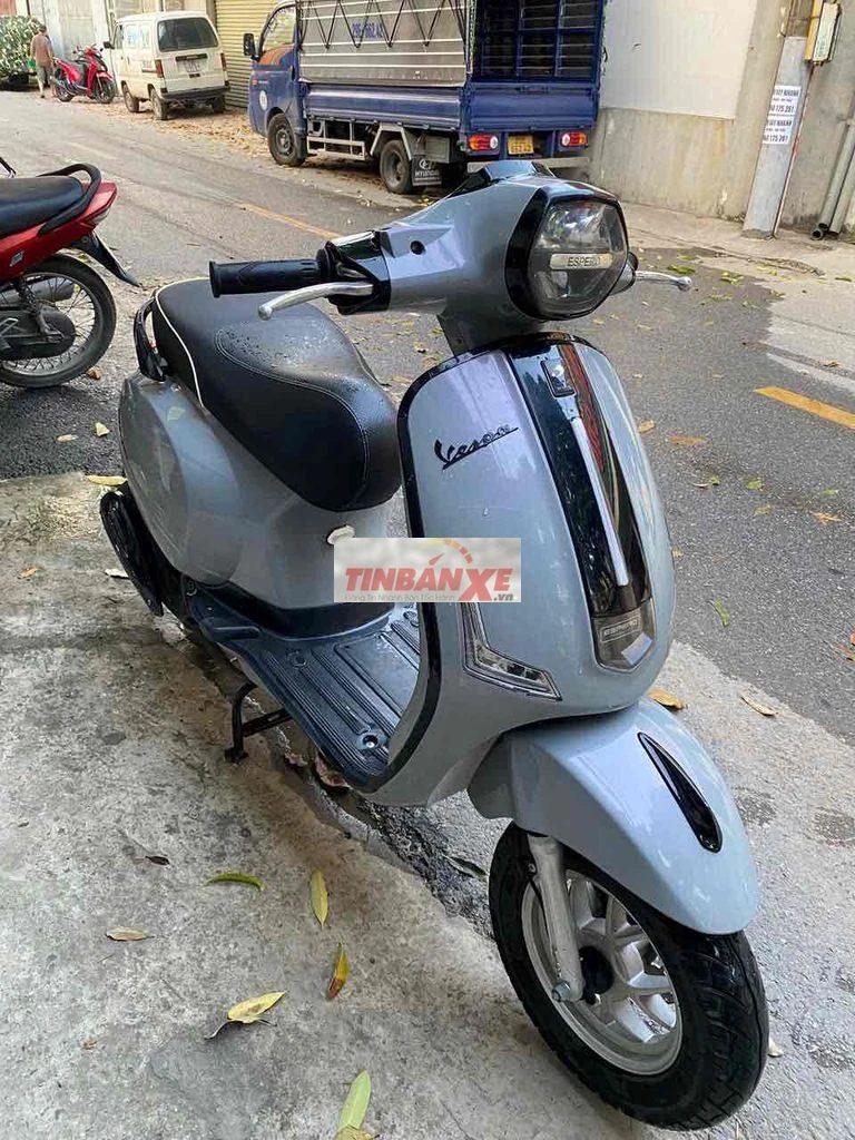 Vesspa 50cc chính chủ biển Hà Nội