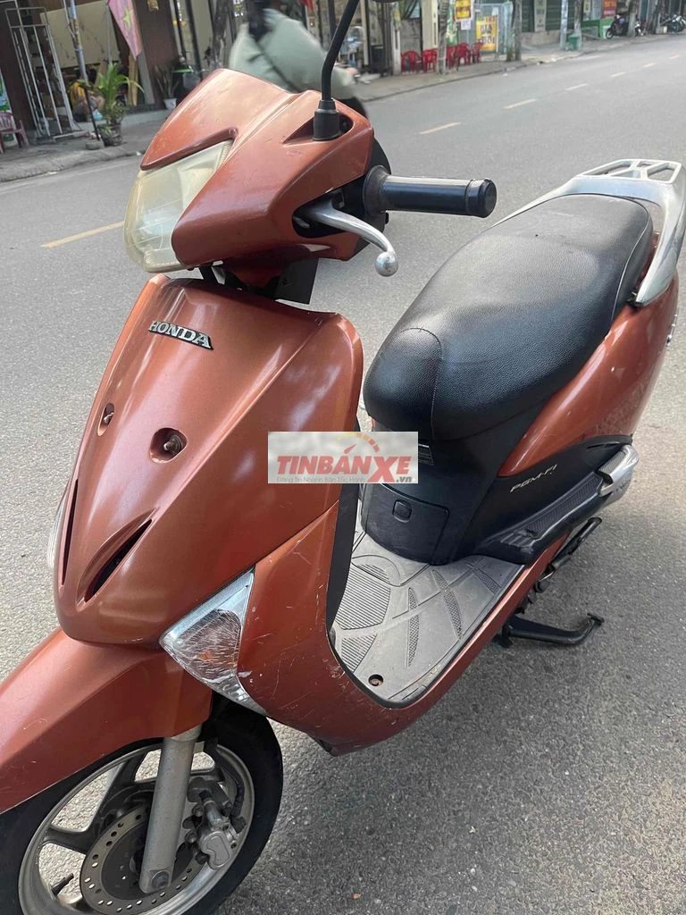 Honda SCR màu Cam
