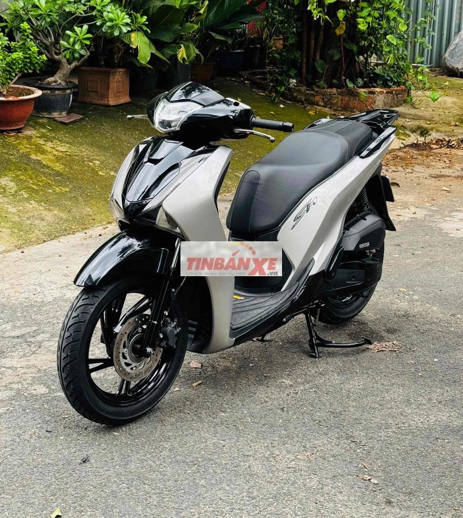 Honda SH 150i ABS 2018 Bạc poscher spoty