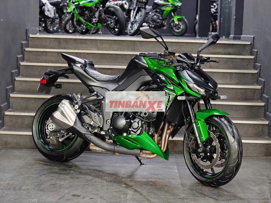 Kawasaki Z1000 ABS Xám 1700km