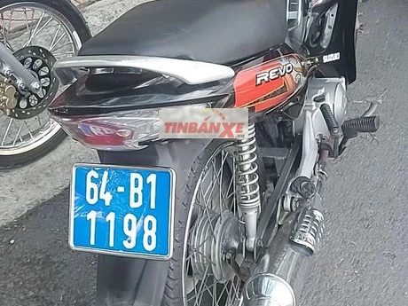 Suzuki Revo Đen chưa bung máy