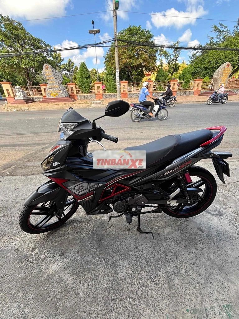 SYM Star SR Đen đỏ