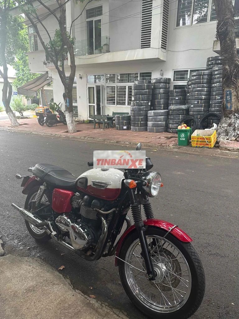 Triumph T100 Đỏ Trắng máy êm
