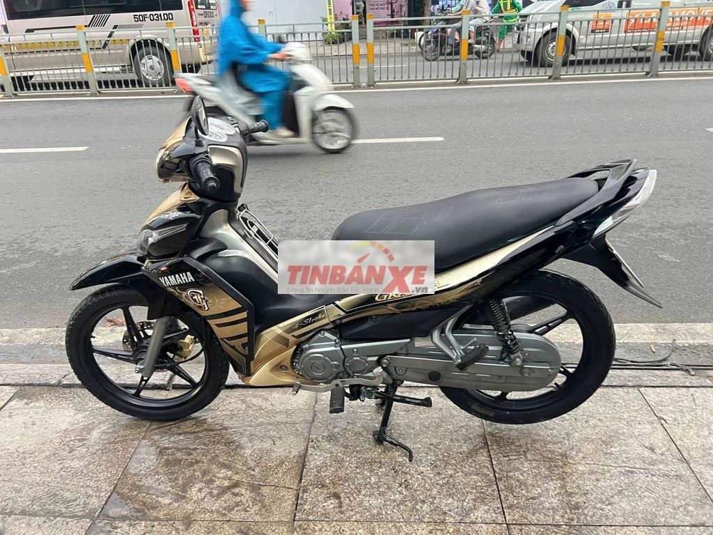 Yamaha Jupiter RC 2012 Đen Vàng