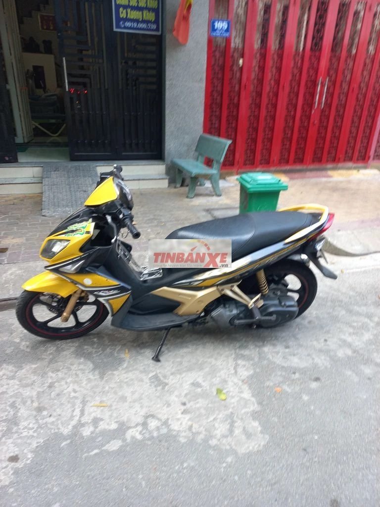Yamaha Novo 4 Vàng đen