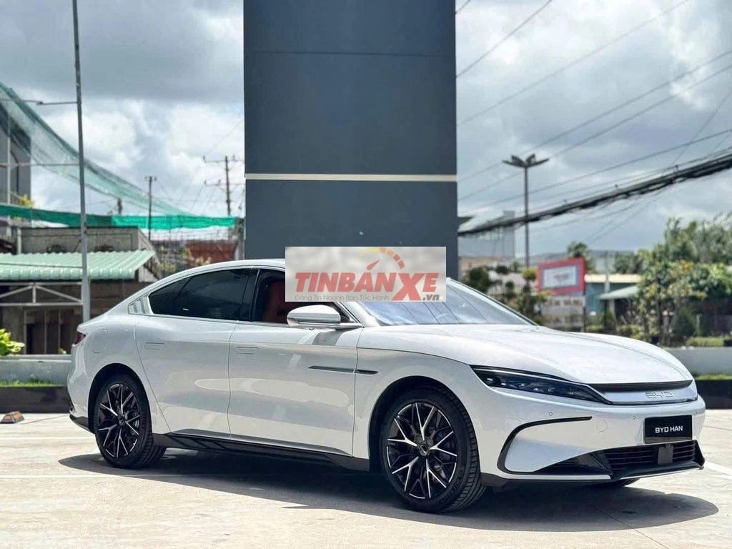 Xe điện BYD HAN Đen