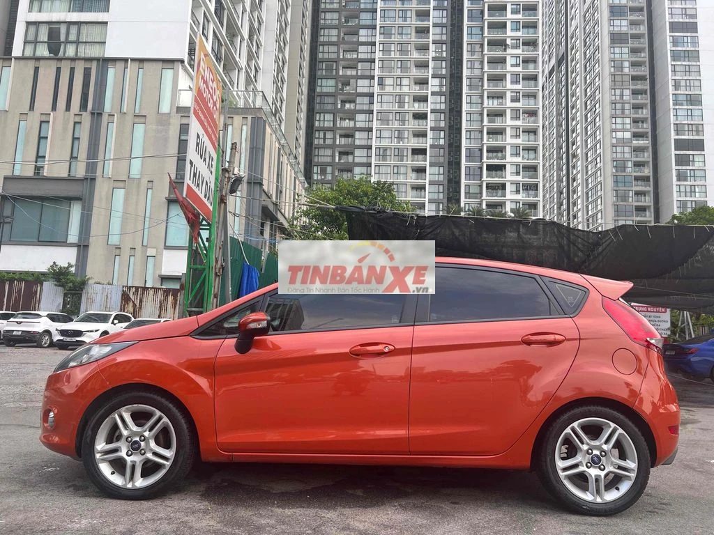 Ford Fiesta 2011 Bản cao cấp Cam