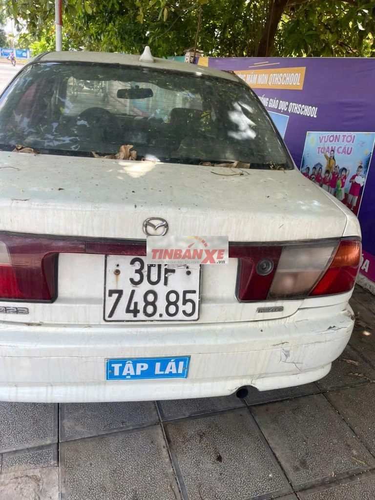 Mazda Trắng 5 chỗ