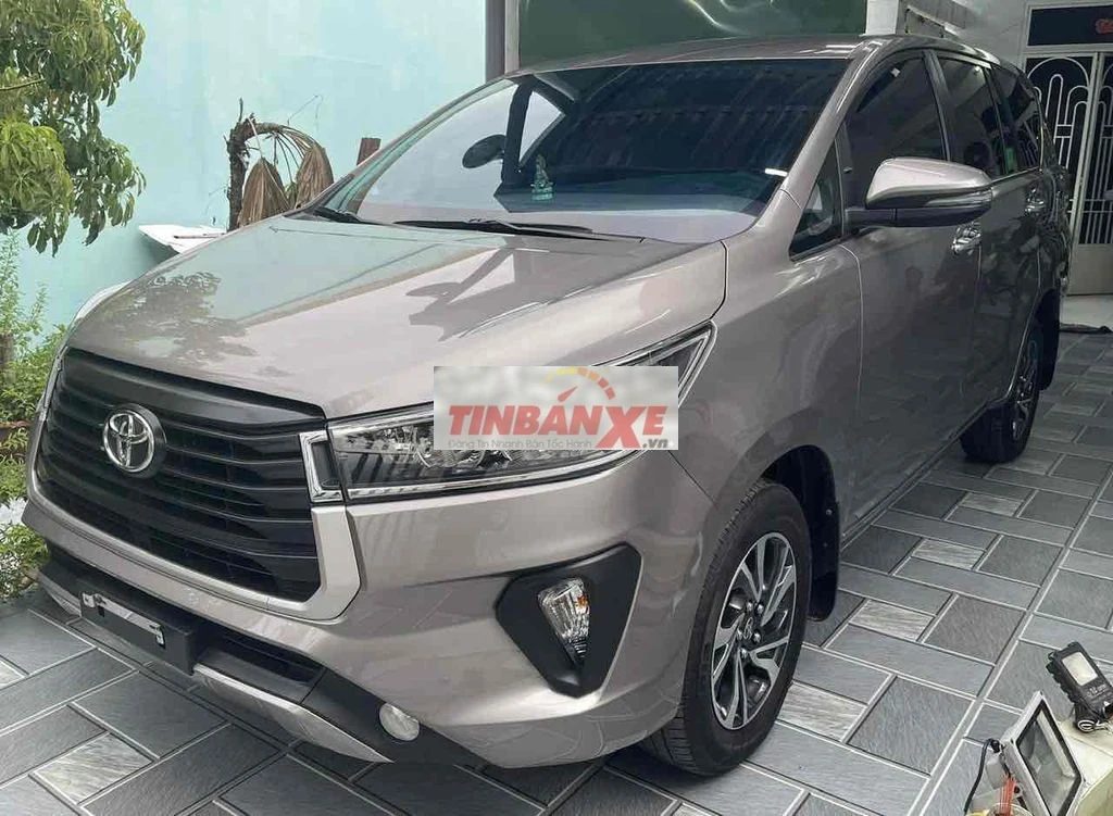 Toyota Innova 2022 Xám 25000 km