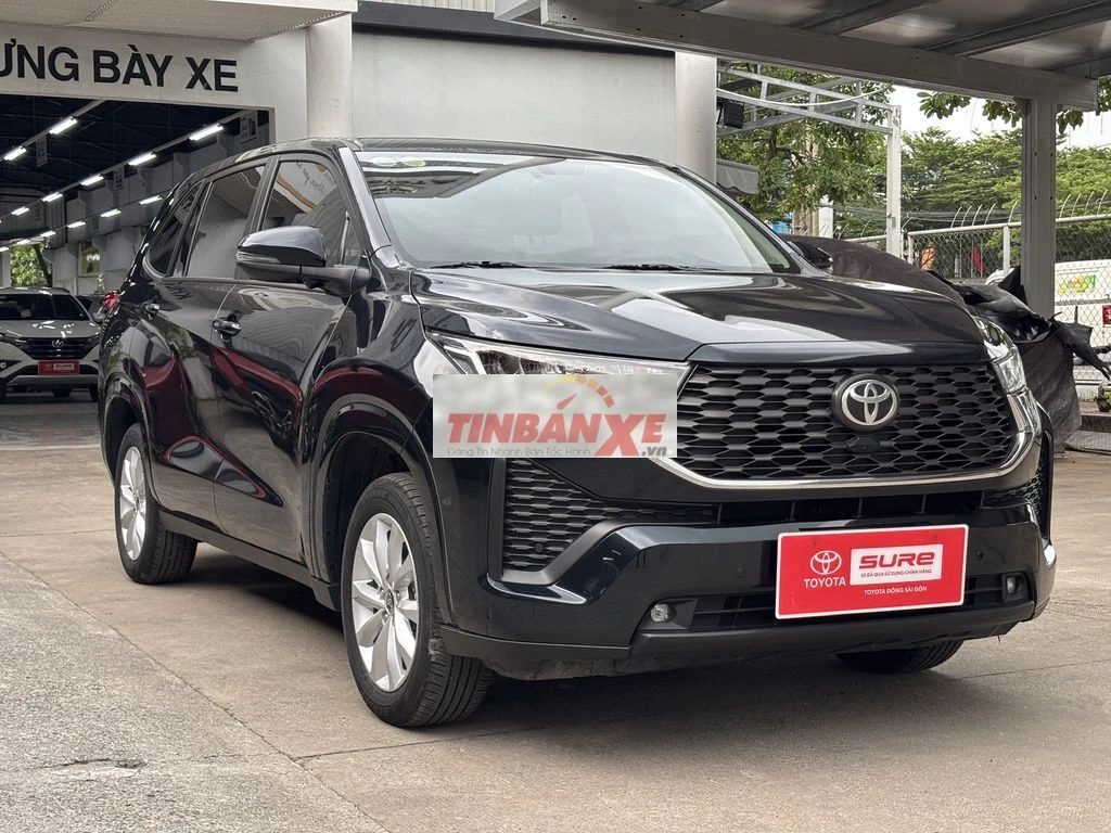 Innova Cross V 2025 - Lướt 13.000 Km - Giá TL
