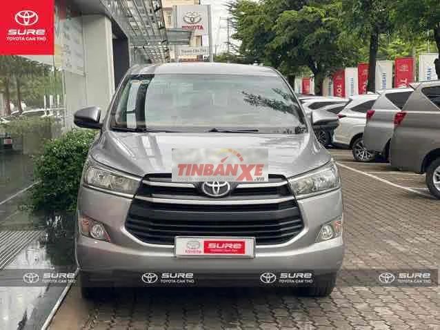 Toyota Innova E 2018 Bạc CHÍNH HÃNG