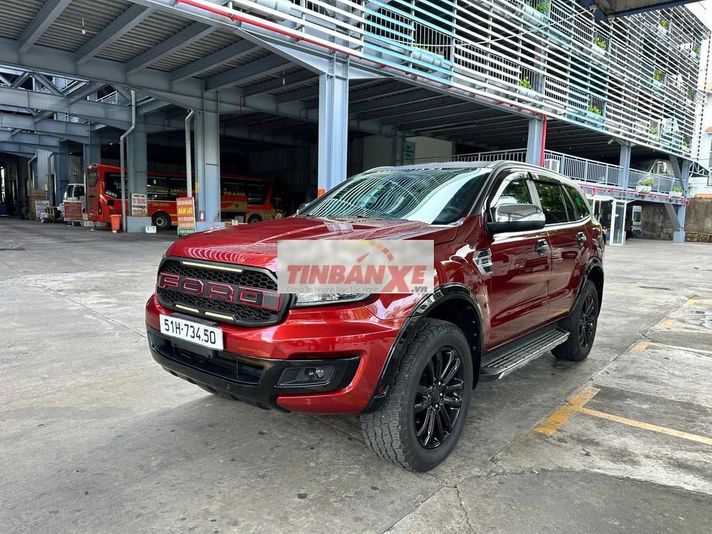 Ford Everest Titanium 2019, bảo hành 2027, vay 75%