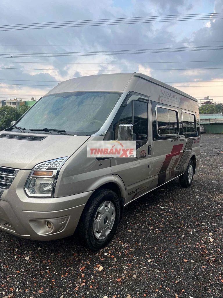 Ford Transit Van 6 chổ 900ký đời 2014