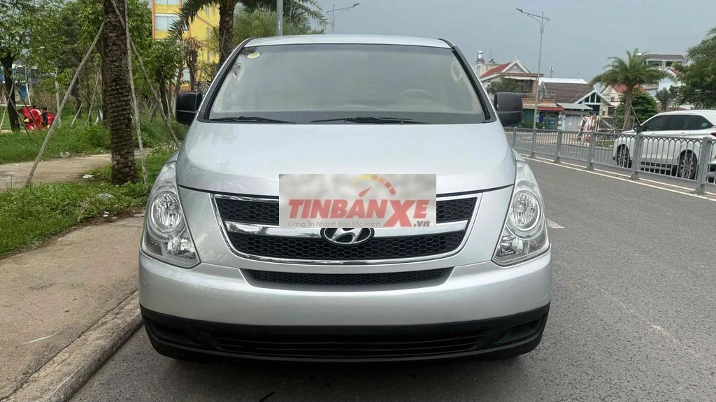 Hyundai Starex 2008 Bạc
