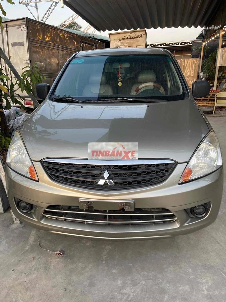 Mitsubishi Zinger 2009 Vàng cát